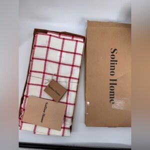 Solino Home Linen Tablecloth 60 x 90 Inch - 100% Pure Linen, NWT